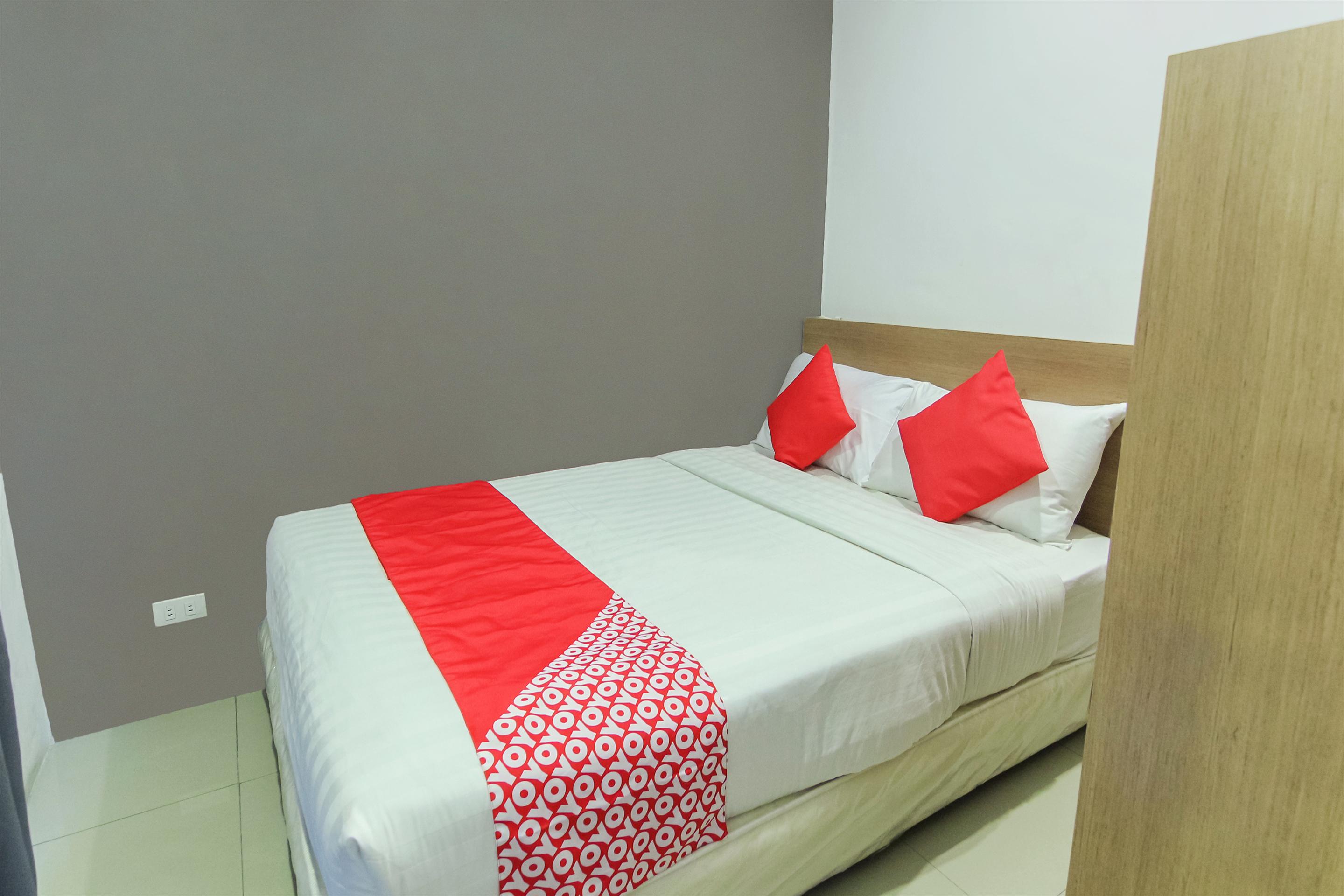 Melbourne Suites Makati City Buitenkant foto