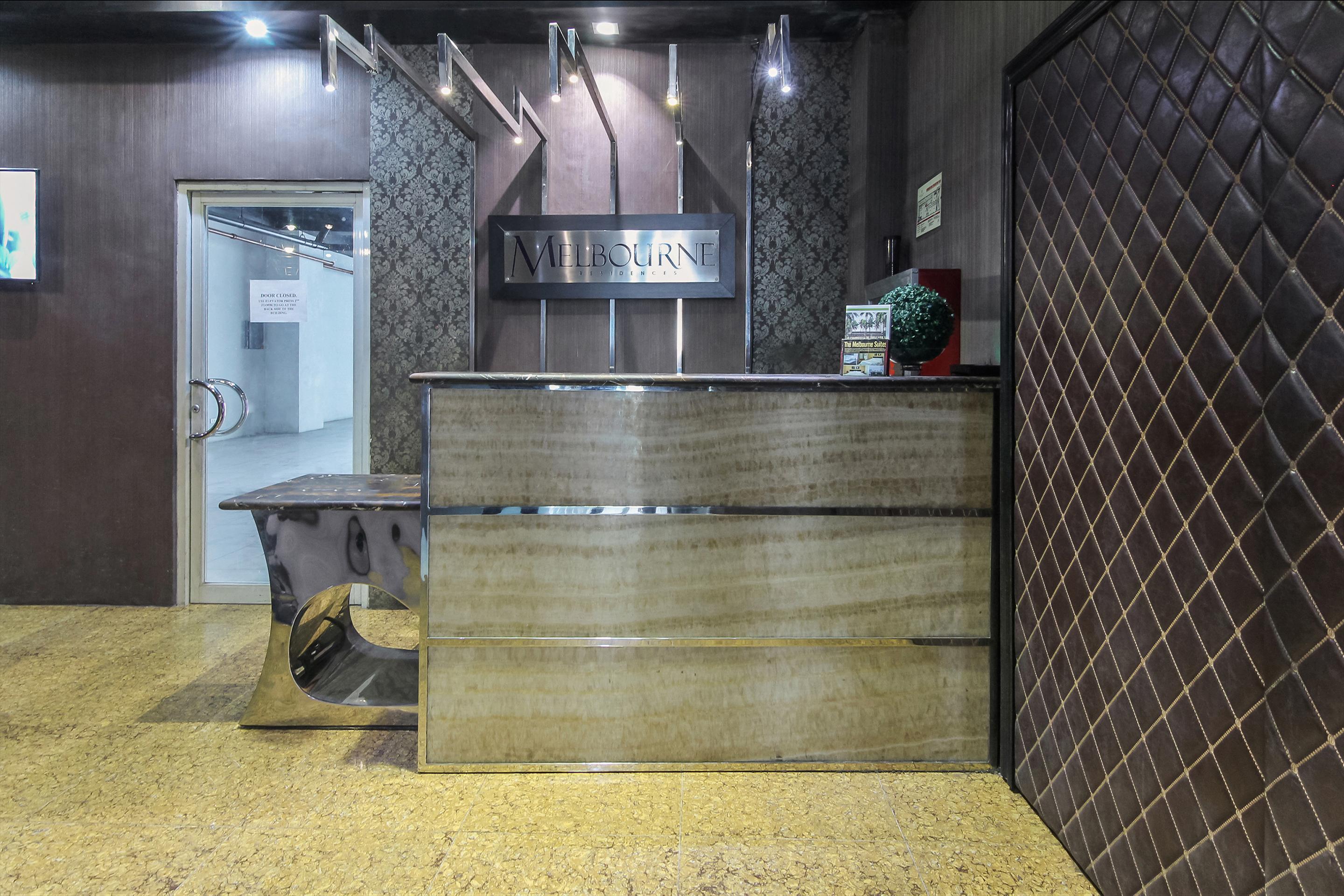 Melbourne Suites Makati City Buitenkant foto
